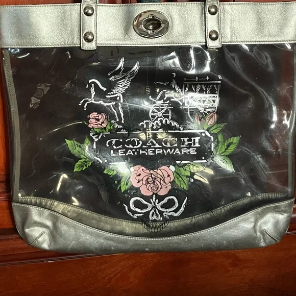 SALE! Coach ClearTote Kisslock - Picture 9 of 10
